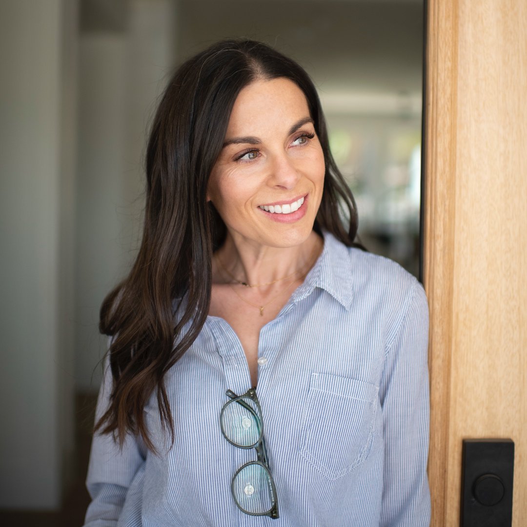 Portrait of Rachel Tucker